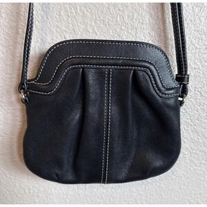Levenger Carezza On-the-Town Black Leather Pouch Cross Body/Shoulder Bag in EUC